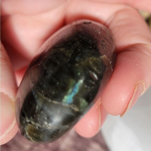 LabradoriteāPalmāStone - Picture 3 of 14